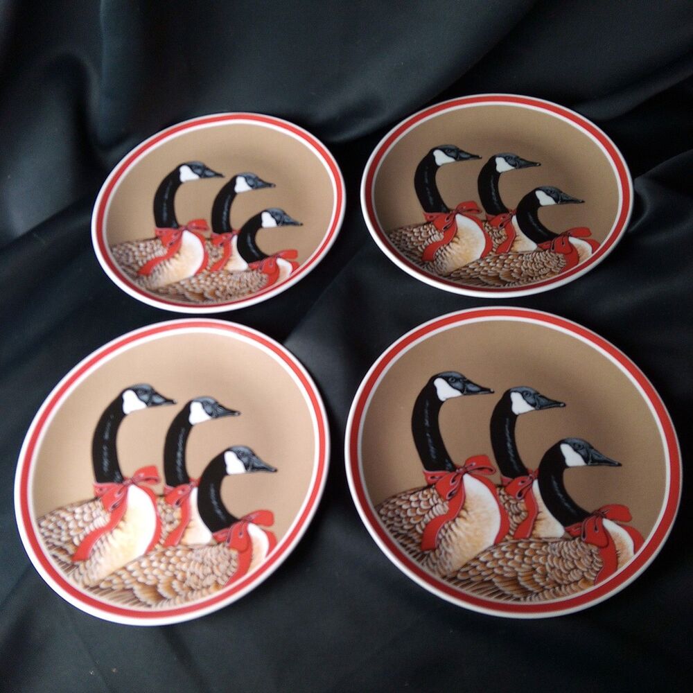VINTAGE CURZON HOLIDAY GEESE 8'' PLATE SET OF 4